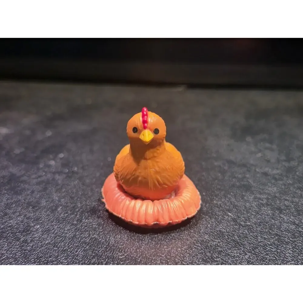 MINI CHICKEN SITTING ON POPAK NEW-RAY MINI NEST WITH EGGS FIGURE FOR TRINKET BOX